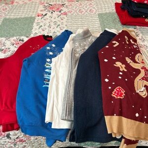Lot of 12 vintage women's Christmas sweaters in Large and extra large.